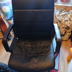 Desk computer chair