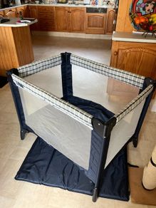 travel cot