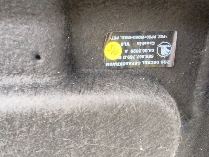 Genuine Skoda Octavia A7 Parcel Shelf  Excellent Condition