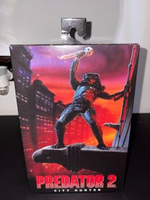 Neca City Hunter Predator