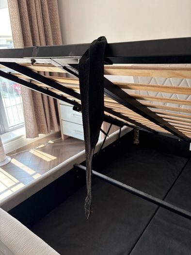 Double ottoman bed