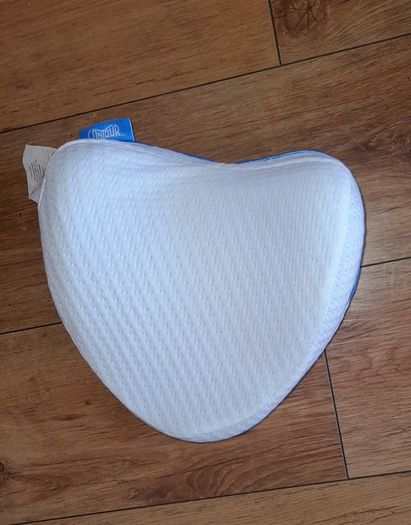 Contour pillow for leg support