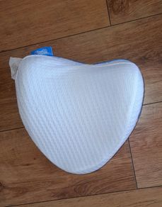 Contour pillow for leg support