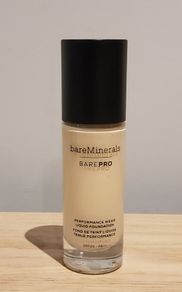 BareMinerals BAREPRO Performance Wear Liquid Foundation SPF 20 - Champagne 03