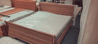 New 6ft superking Willis & Gambier bedframe