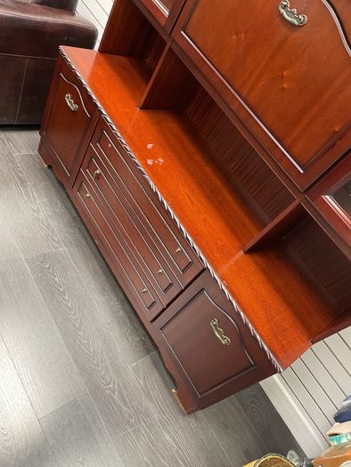 dispaly cabinet
