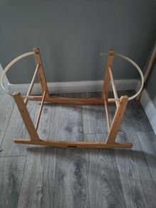 moses basket stand