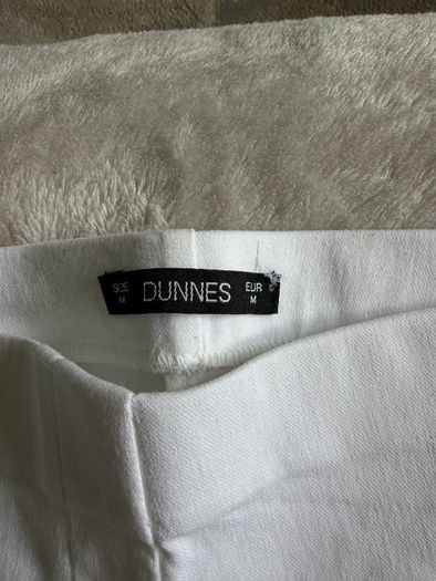 White Cropped trousers