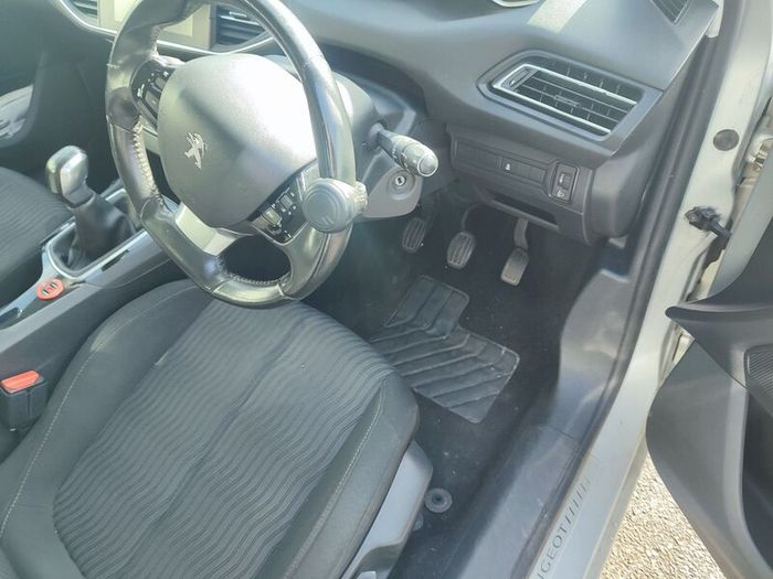 Peugeot 308 2015