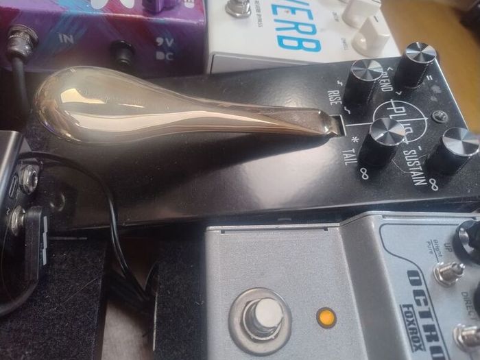 Gamechanger Audio Plus sustain pedal & WET switch