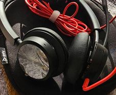 Poly Blackwire 8225 headset