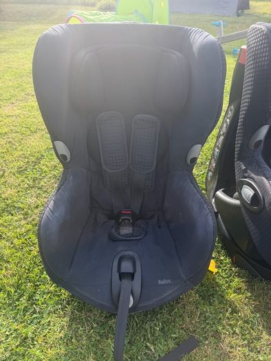 Car seats 20euro