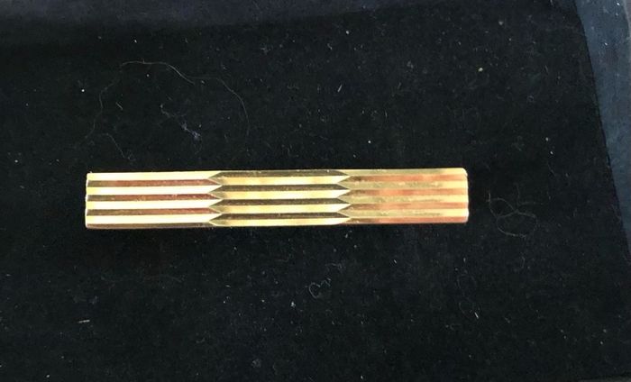 tie pin