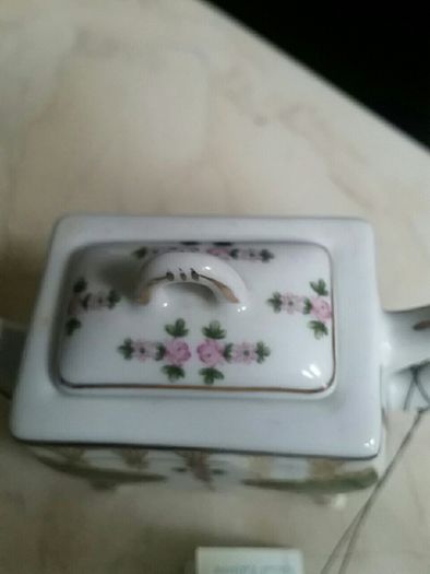 The Miniature  Teapot  Collection.