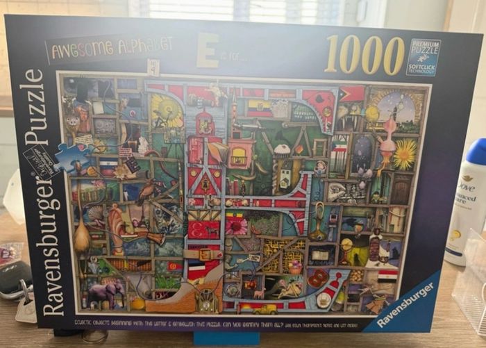 Ravensburger 1000 pieces jigsaw puzzle - Awesome alphabet E