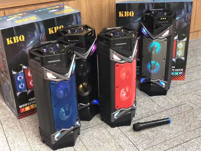 New Wireless Bluetooth Speaker With Mic