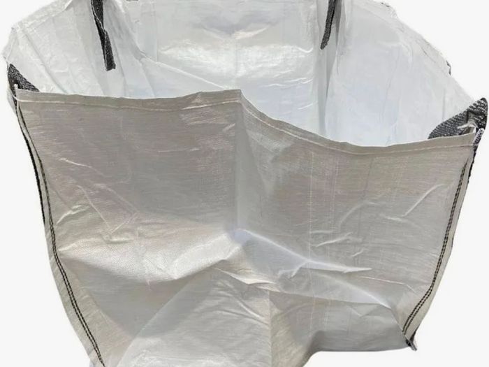 Emty sand/gravel bags