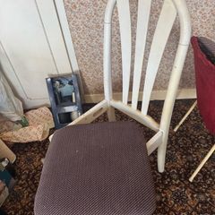2 dining chairs read ad in full