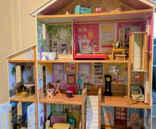 Fully furnished dollhouse