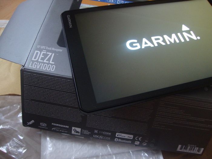 sat nav Garmin dezl LGV1000, for trucks, HGV
