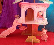 Rosebud Village Treehouse