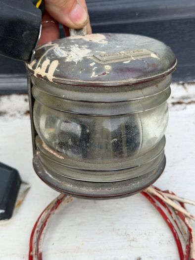 Masthead marine navigation light housing
