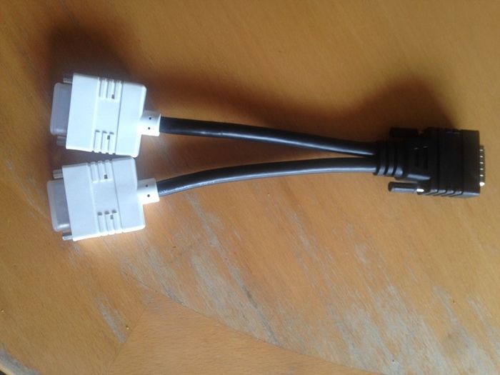 Dms-59 Male to Dual DVI Female Adapter Splitter Cable