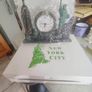 Statue of Liberty Monuments New York Clock souvenir/collectible working brand-new in box Image 9
