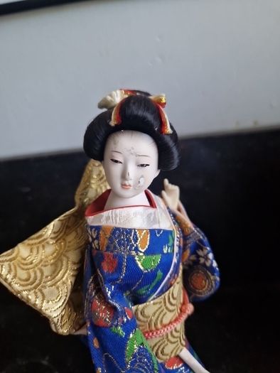 Geisha doll