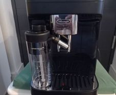 Delonghi Magnifica Plus Automatic Coffee Maker - Black