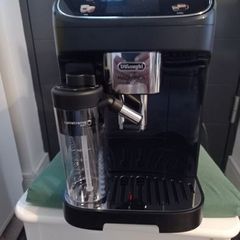 Delonghi Magnifica Plus Automatic Coffee Maker - Black