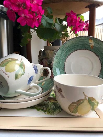 Set of 3 Wedgwood "Sarah's Garden" Pattern Cups and Saucers in Perfect Condition Fruit Bees Butterflies