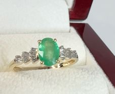 Gold 14K Yellow Gold Boyaca Colombian Emerald & Diamond Ring