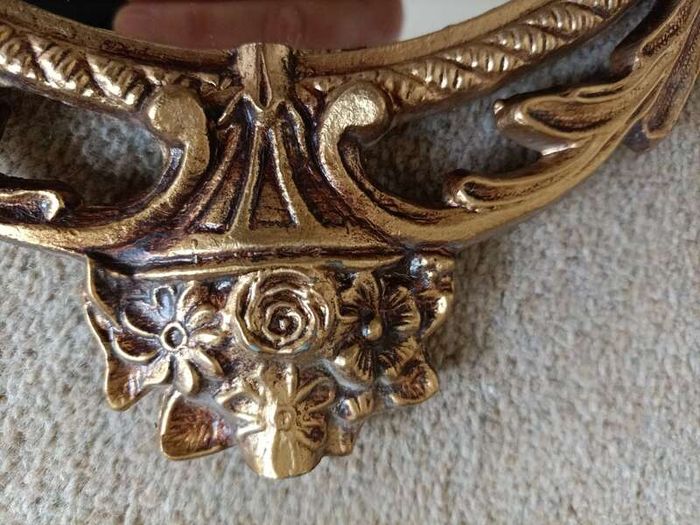 Oval Mirror