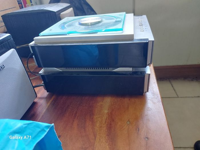 HITACHI Tuner-CD Player, Model AX-M66, including 2 Hitachi speakers, Antennae, Dual Auxillary, in very good condition