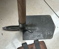 West German Bundeneswehr folding entrenching tool