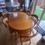 kitchen table and chairs Image 2