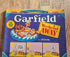 Garfield Cartoon Book