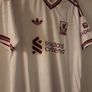 Liverpool jersey Image 3