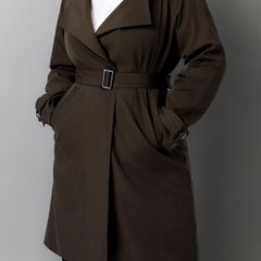 Orolay Women's Casual Notched Lapel Trench Coat Mid-Length Slim Fit Overcoat with Belt
