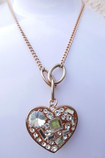 August Woods Jewellery Gold Plated Unique Pendant and Chain