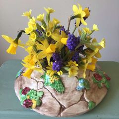Vintage Falcon Ware "Wishing Well" Flowers Bowl Holder