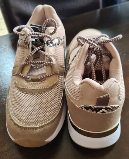Women's Trainers - Brand New!!!