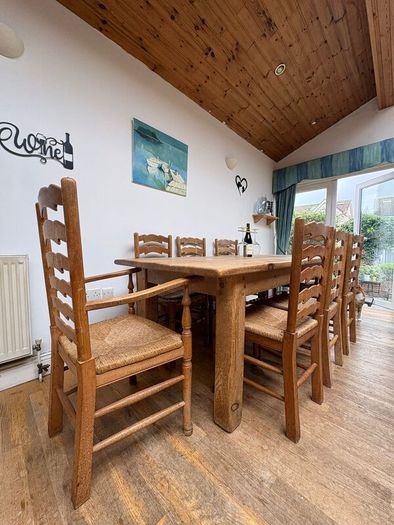 Kitchen table