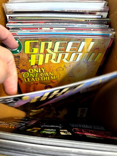 DC, Marvel Long Comic Box w 290 comics for Sale