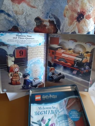 Harry Potter Lego theme Wizarding World sticker and puzzle tin . 4 books of fun !