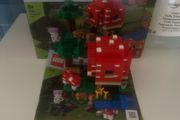 Lego set 21179 Minecraft mushroom house