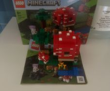 Lego set 21179 Minecraft mushroom house