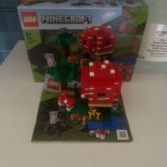 Lego set 21179 Minecraft mushroom house