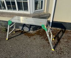 Folding aluminium platform